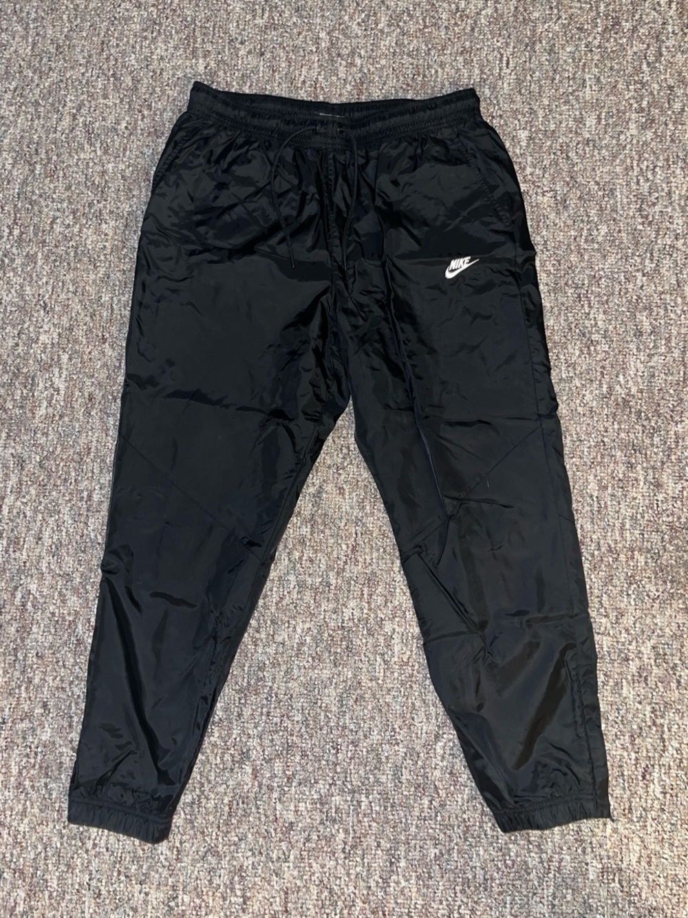 Nike Black Track Pants – Lightweight Athletic Bottoms